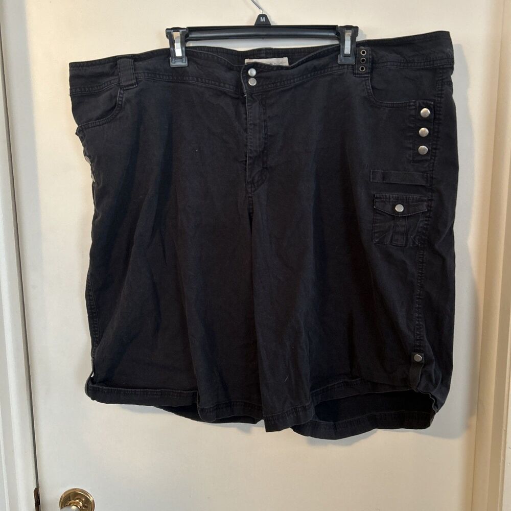 Y2K Fashion Bug Black Cargo Jean Short Woman's 28W‎ Country Distressed Vintage